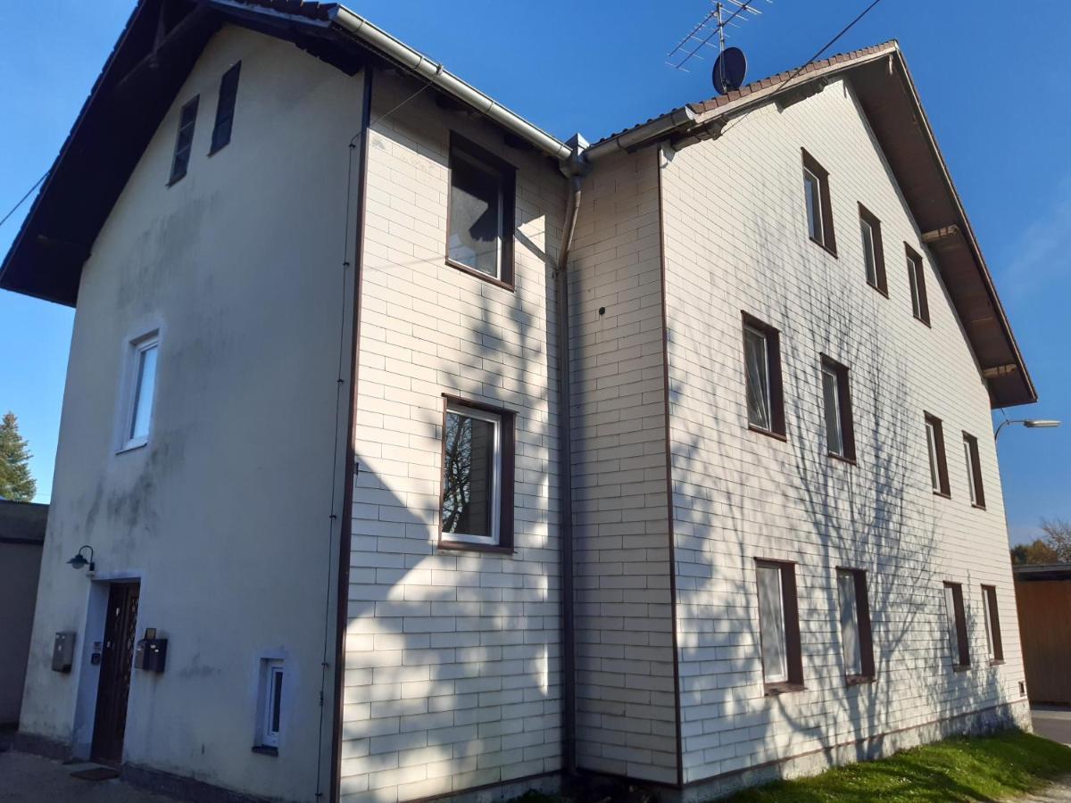 Grosse Altbauwohnung Auf Dem Land Kallham Екстериор снимка
