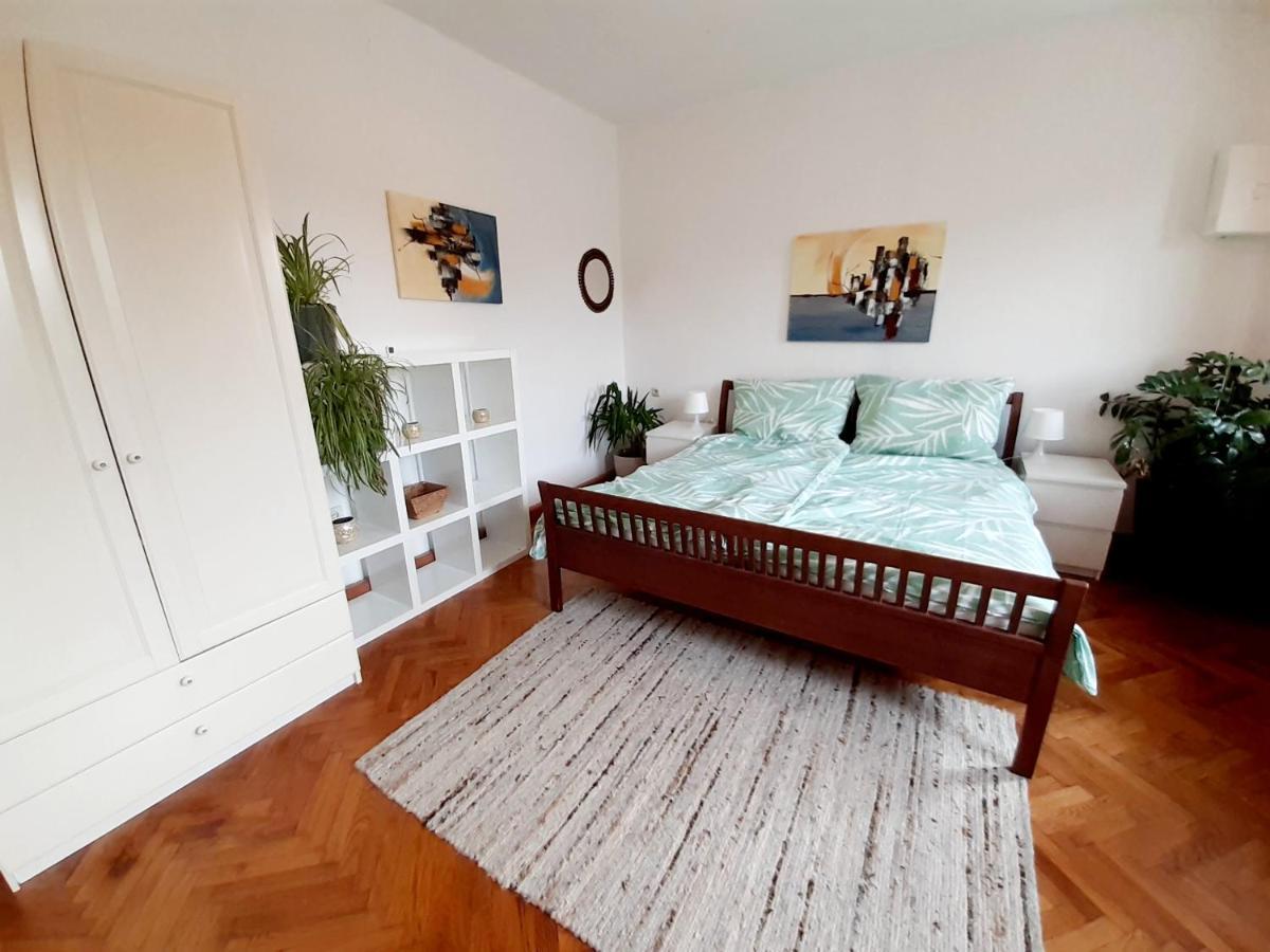 Grosse Altbauwohnung Auf Dem Land Kallham Екстериор снимка